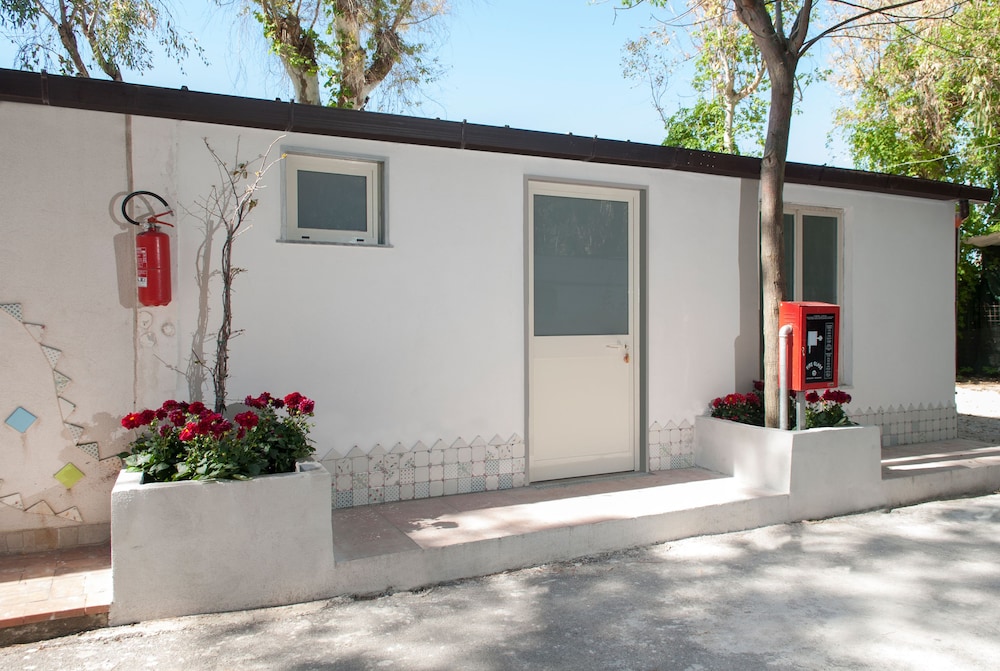 Bungalow (2 people) photo 2