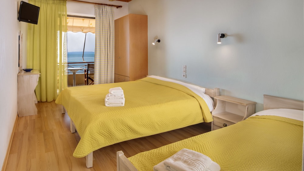 Triple Room, Sea View photo 1