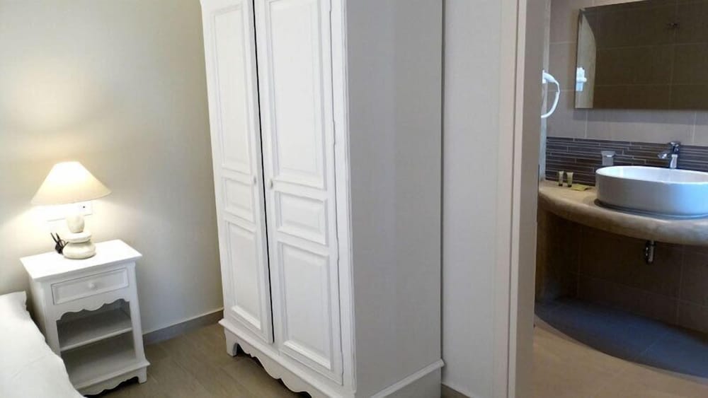 Apartment, Ground Floor photo 2