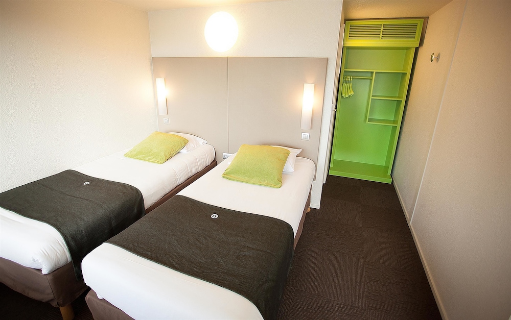 Standard Room, Multiple Beds - Photo 2