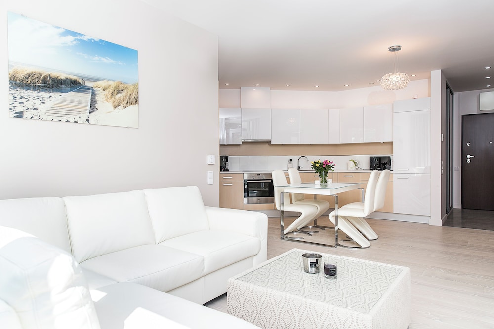 Family Apartment (II)