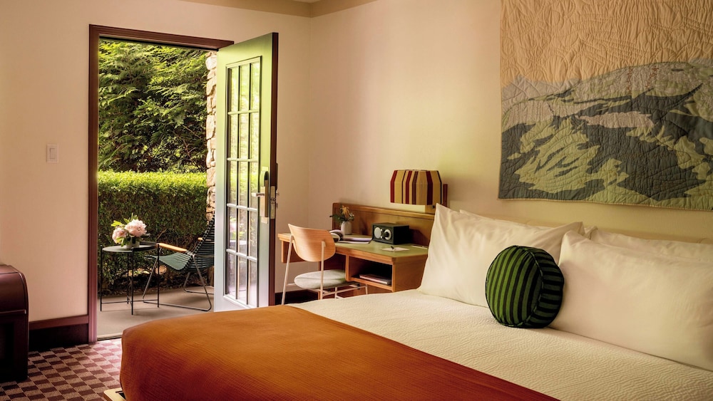 Room, 1 King Bed (Garden)