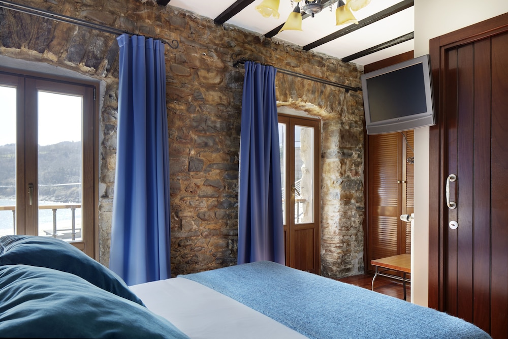 Double Room, Sea View - Photo 10