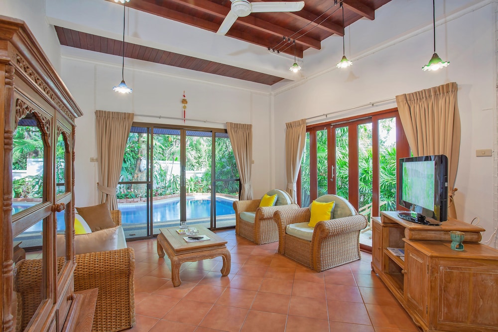 4 Bedrooms Pool Villa photo 2
