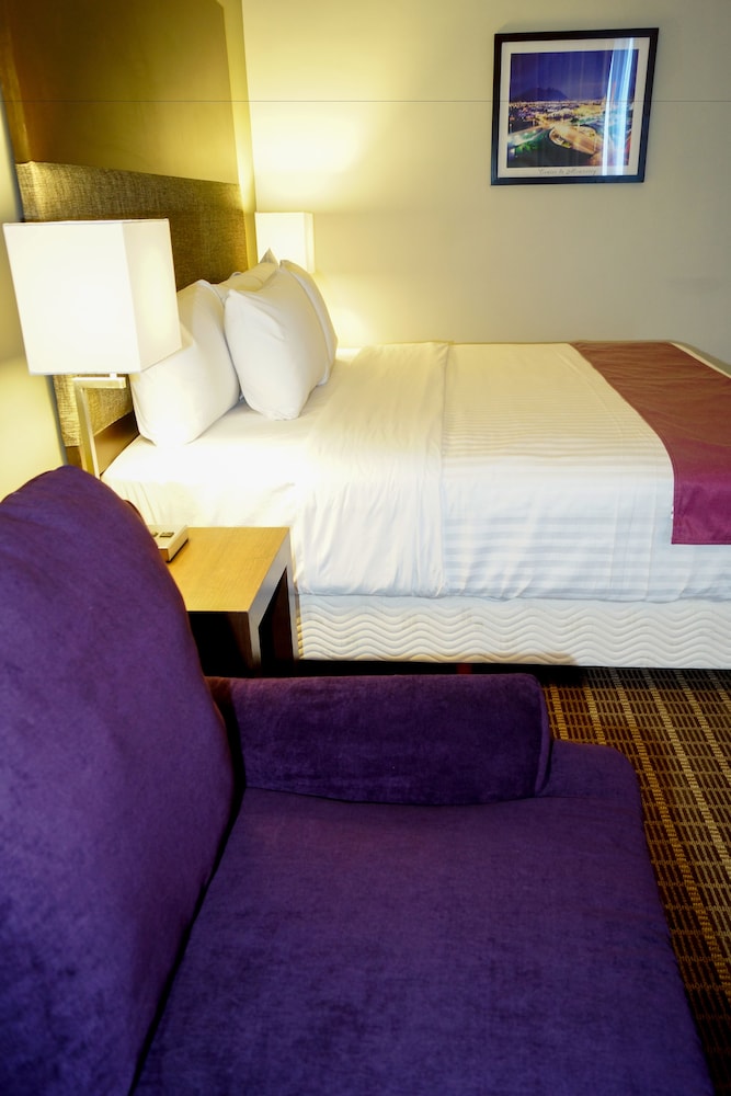 Room, 1 King Bed - Photo 2