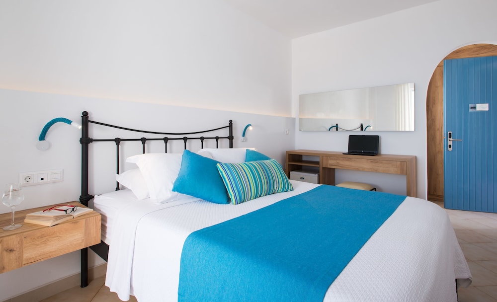 Classic Double Room, Sea View - Photo 3