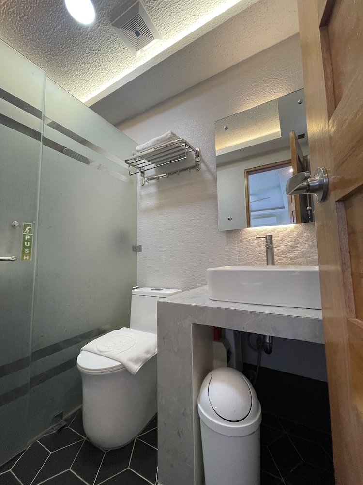 Deluxe Room - Photo 2