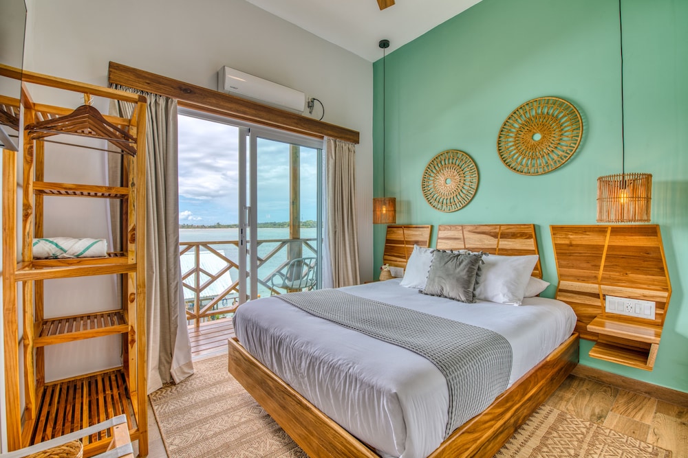 Premium Queen Room photo 1