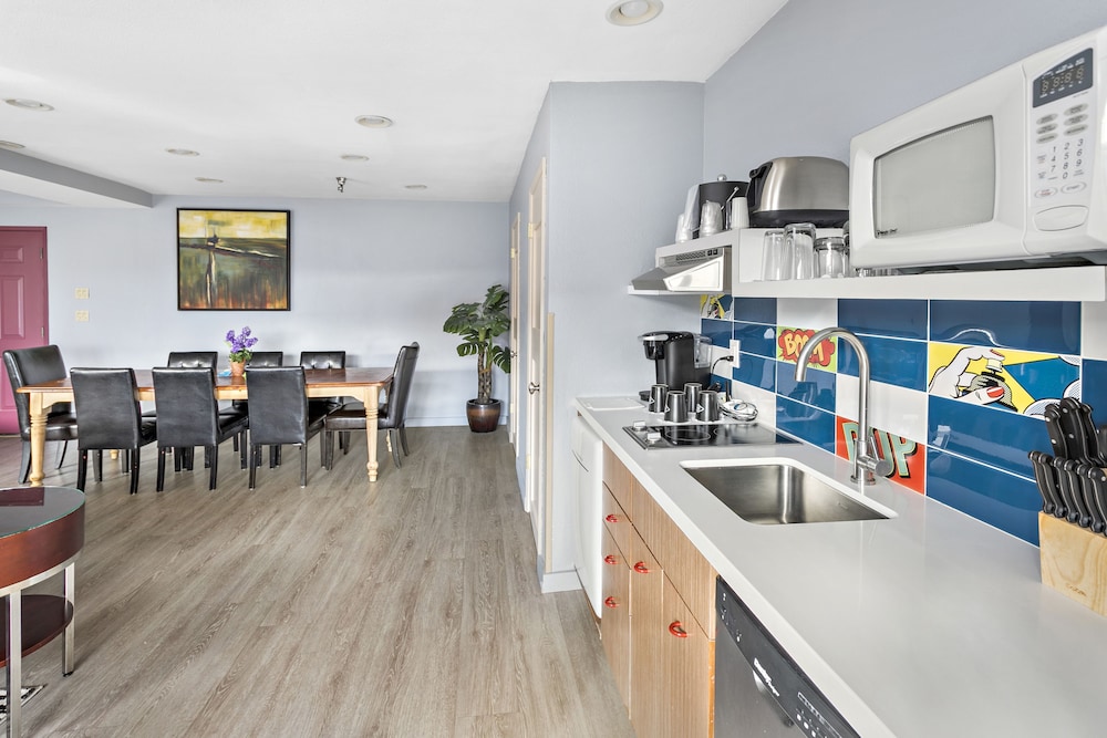 Studio Suite photo 2