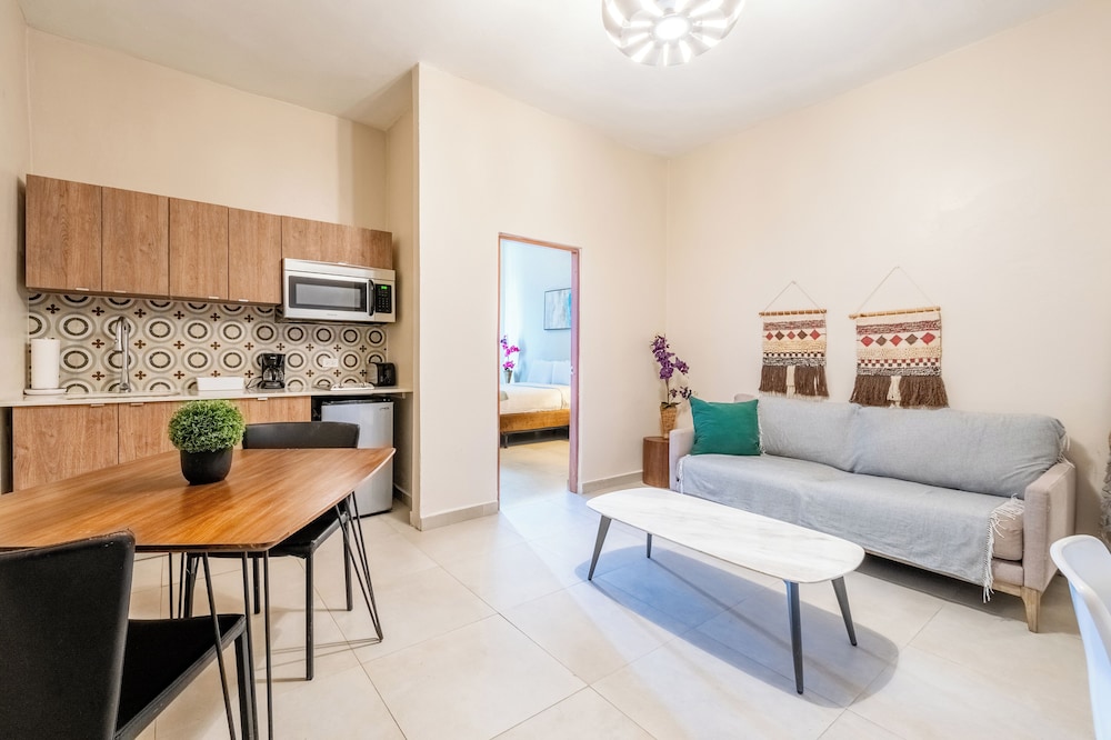 1 Bedroom Apartment photo 3