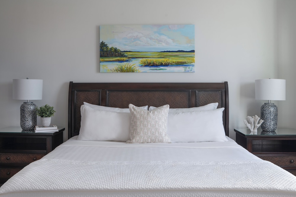 Room, 1 King Bed (Oceanview)