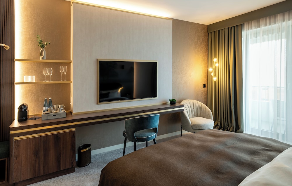 Premium Double Room, Garden View