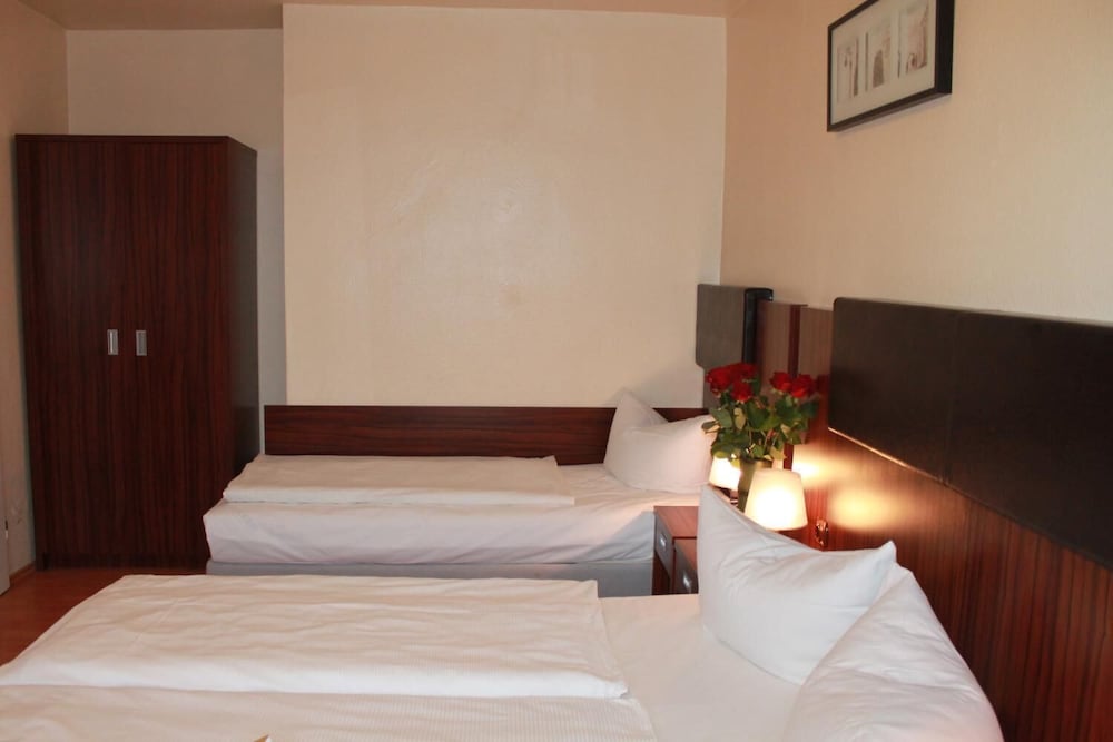 Triple Room - Photo 2