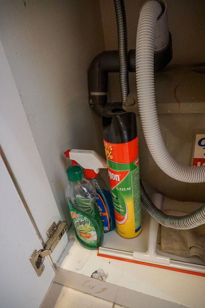 Room - Photo 15
