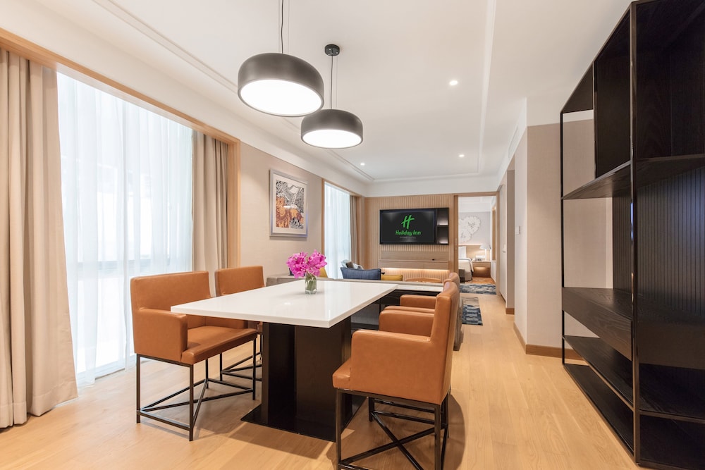 Suite, 1 Bedroom (Living, Dining Area) photo 1