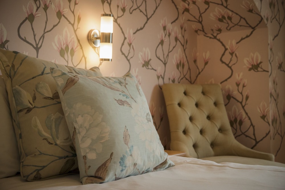 Signature Double Room, Ensuite, River View photo 2