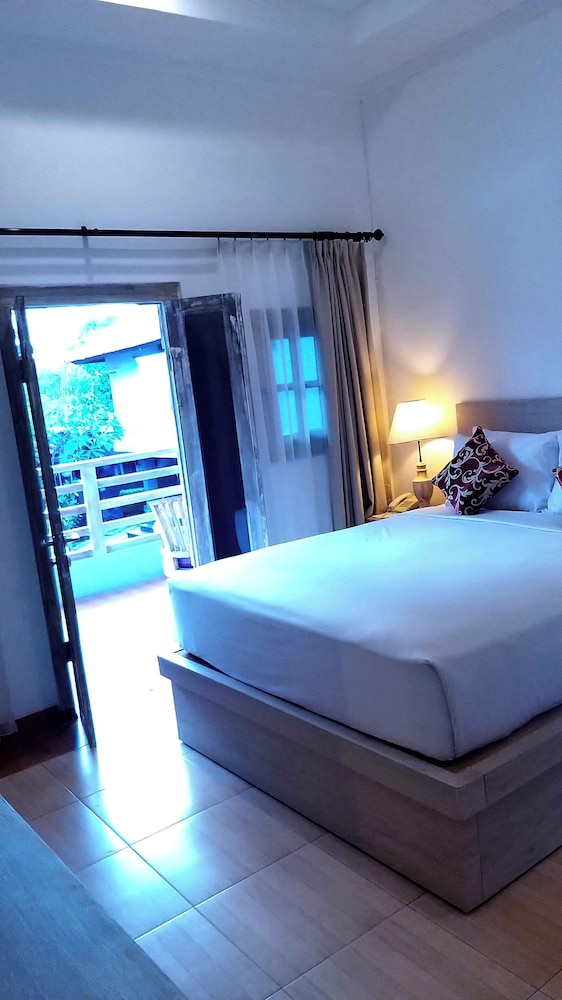 Deluxe Double Room, Pool View photo 3