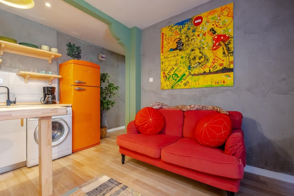 Apartment photo 2