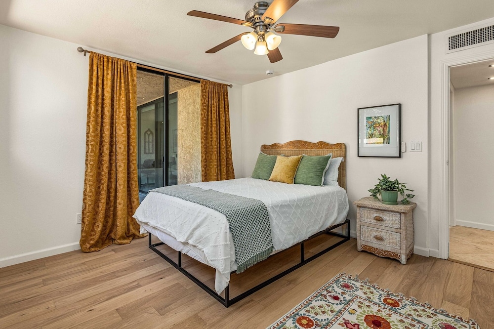 Condo, 3 Bedrooms photo 3