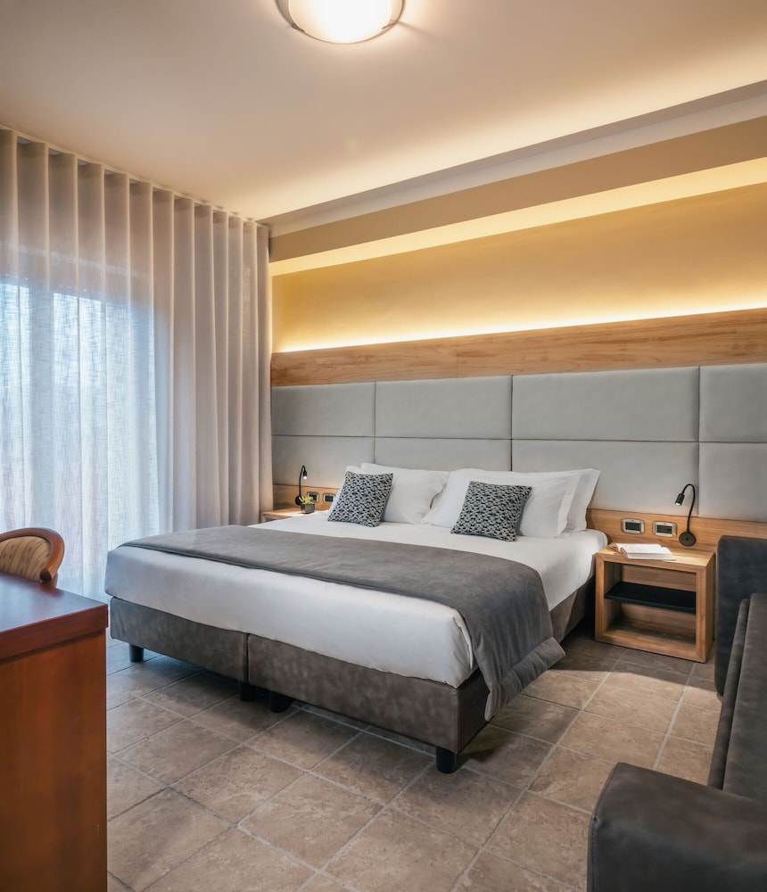Comfort Quadruple Room