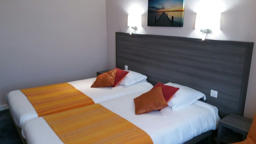 Twin Room, Harbor View photo 1
