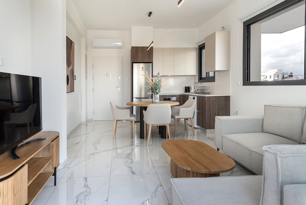 Luxury Apartment, City View
