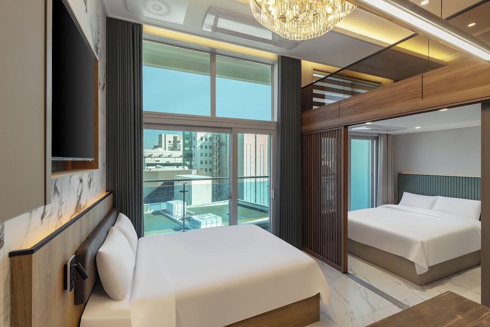 Terrace Royal Busan Tower