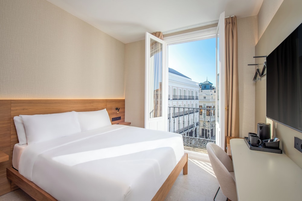 Double Room, Balcony, City View