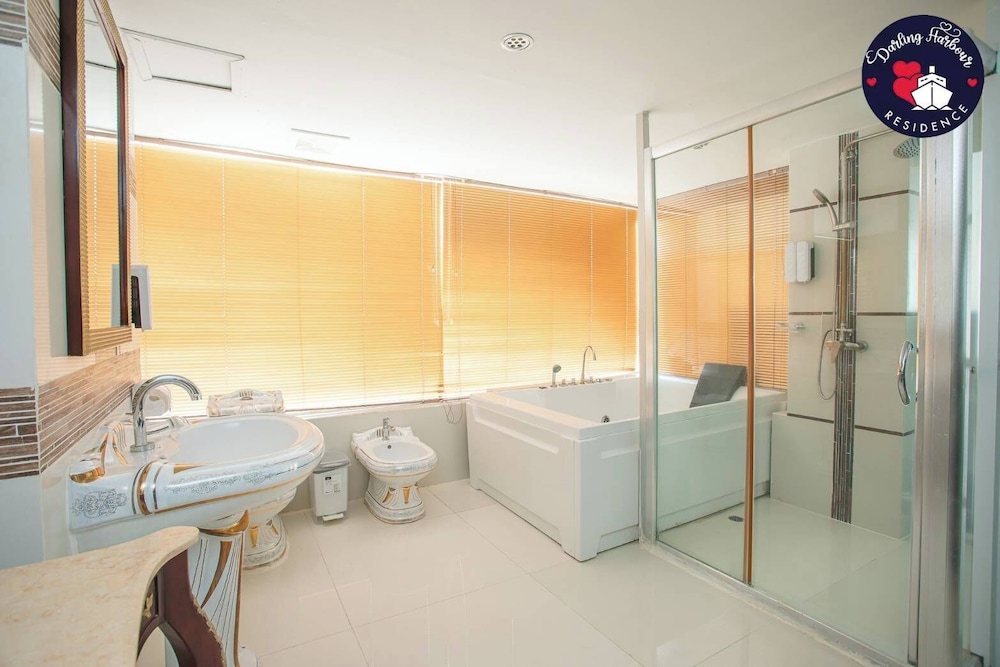 Superior Double Room, 2 Queen Beds - Photo 2