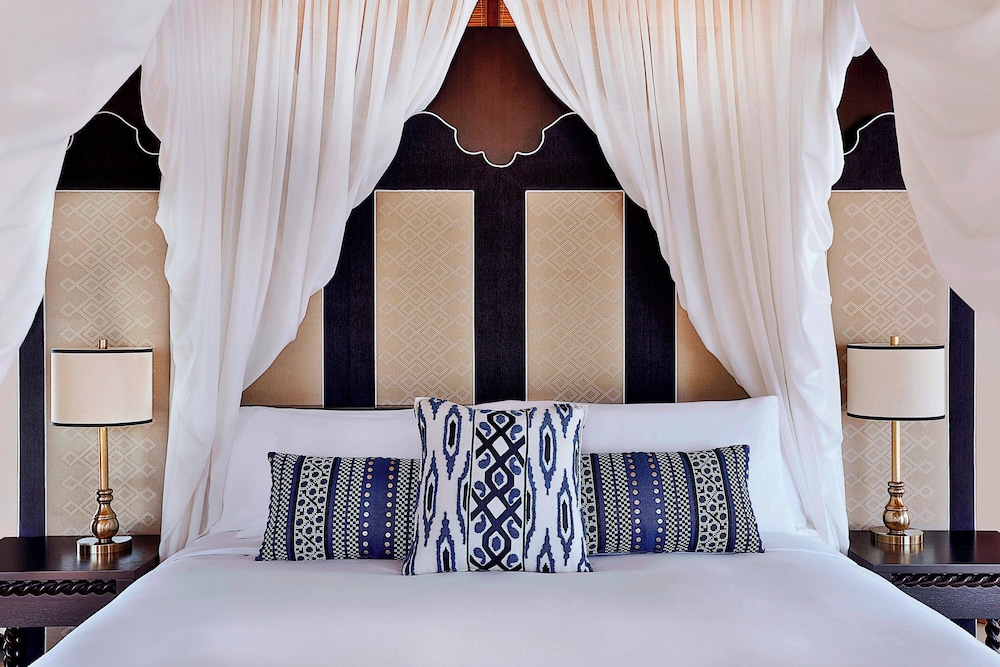 Al Bahar Tented Villa, 1 Bedroom Villa, 1 King, Sofa bed, Beach front access, Pool cabana photo 2
