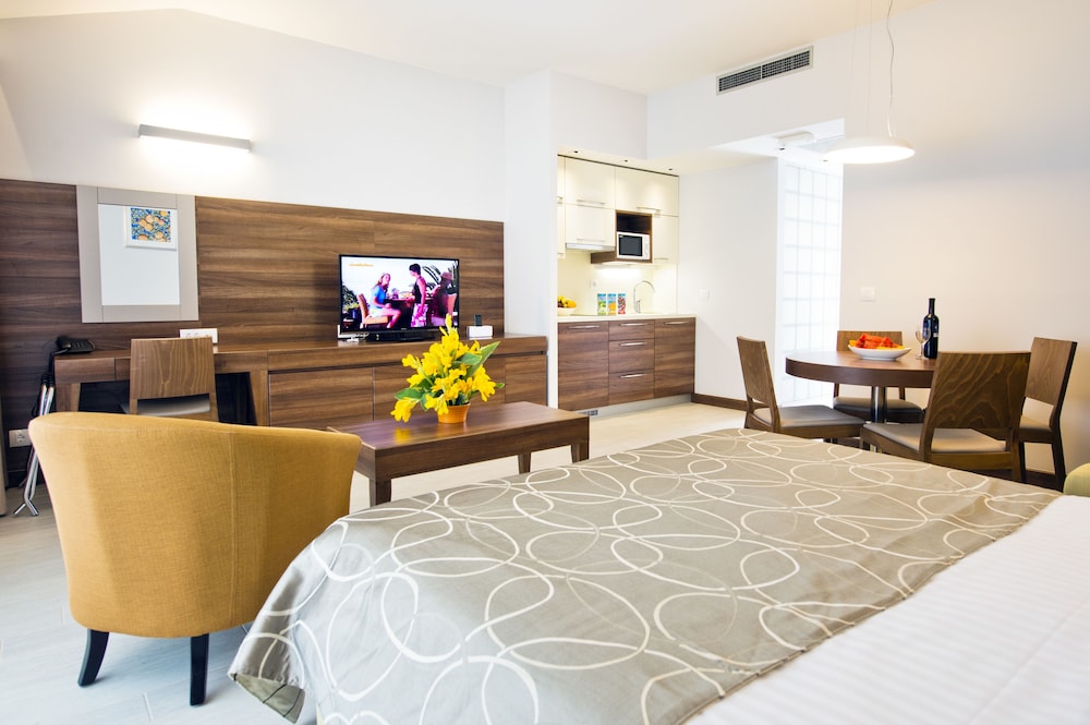 Superior One-Bedroom Apartment for 2+2 persons photo 2