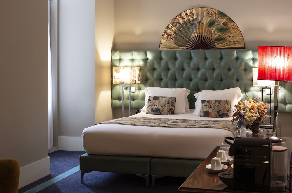 City Room photo 1