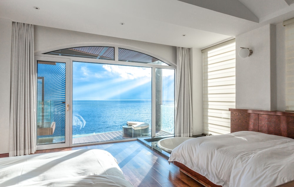 Classic Twin Room, Ocean View