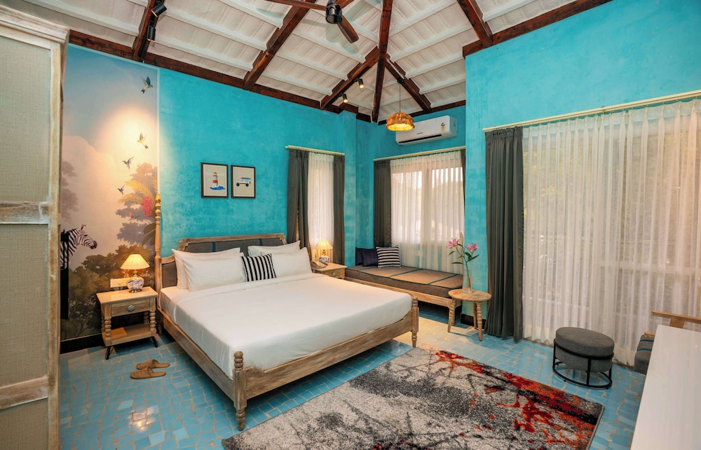 Upper Luxury Room
