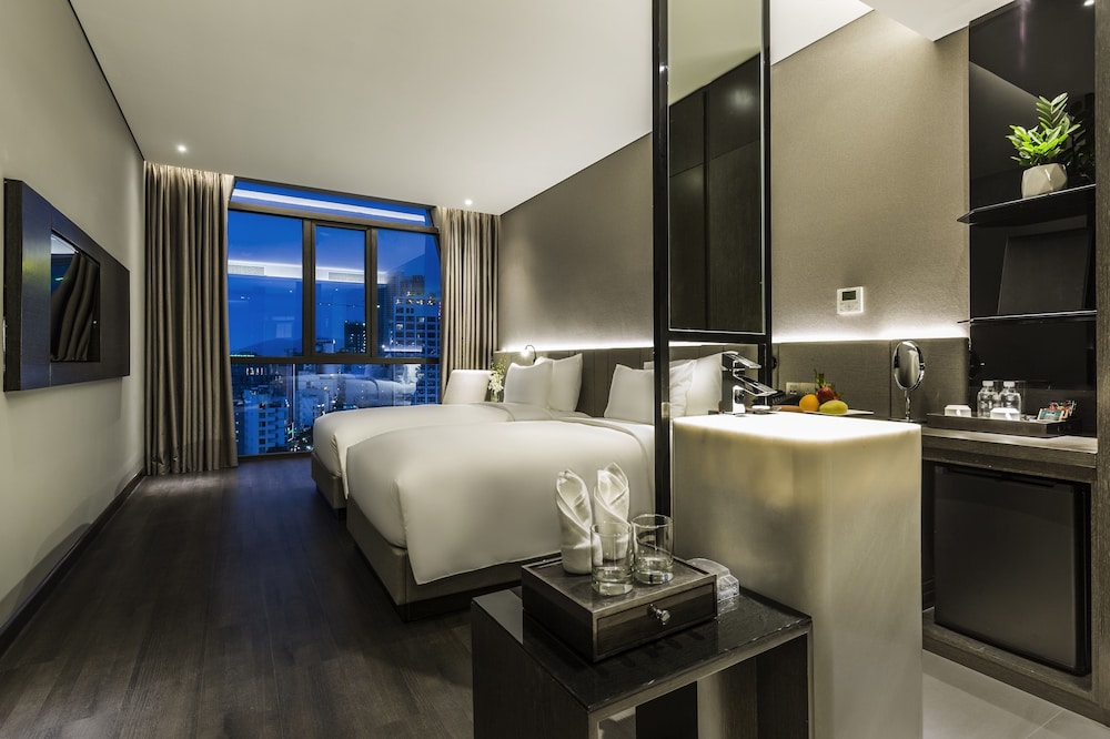 Deluxe Twin Room, Partial Sea View - Photo 7
