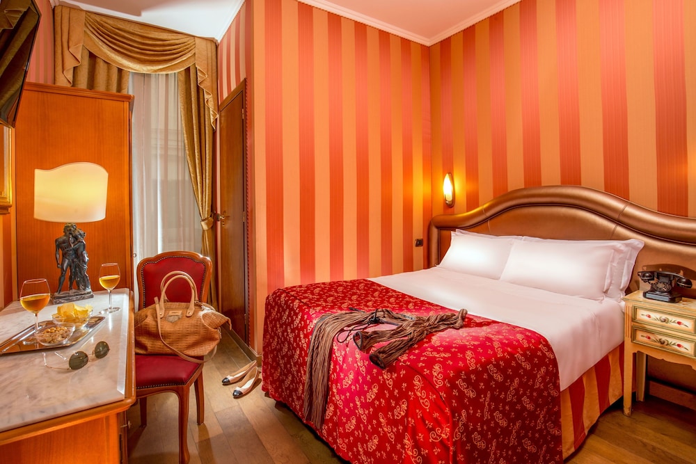 Economy Double Room photo 1