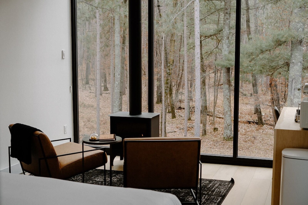 Cedar Cabin Treehouse (Forestview) photo 1