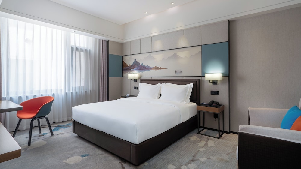 Room, 1 King Bed, Accessible Bathtub - Photo 1
