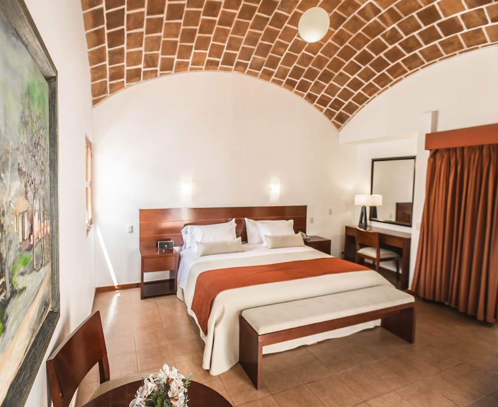 Standard Double Room - Photo 2