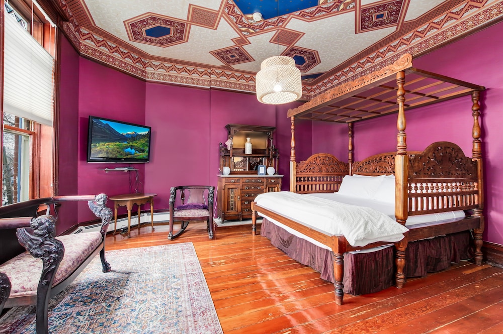 The Valentine Suite