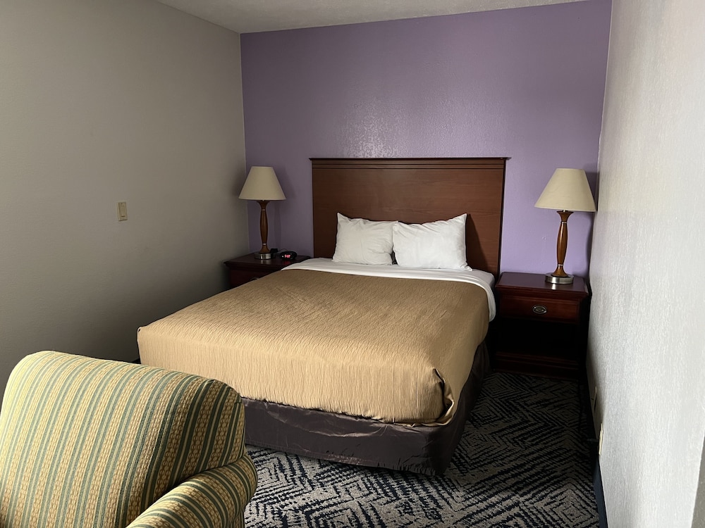 Suite, 1 Queen Bed, Non Smoking - Photo 4