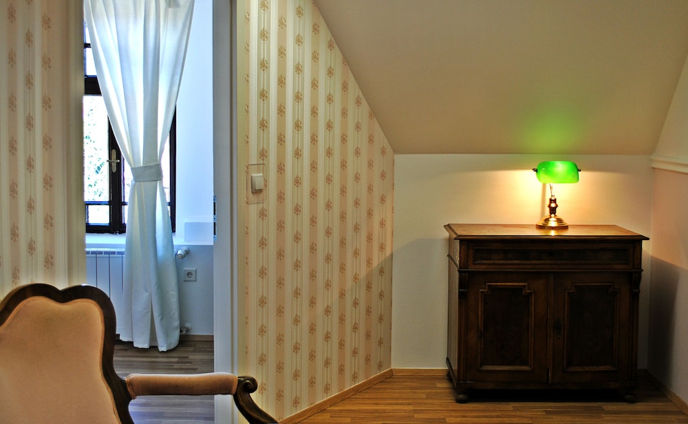 Apartment, 3 Bedrooms, City View photo 3