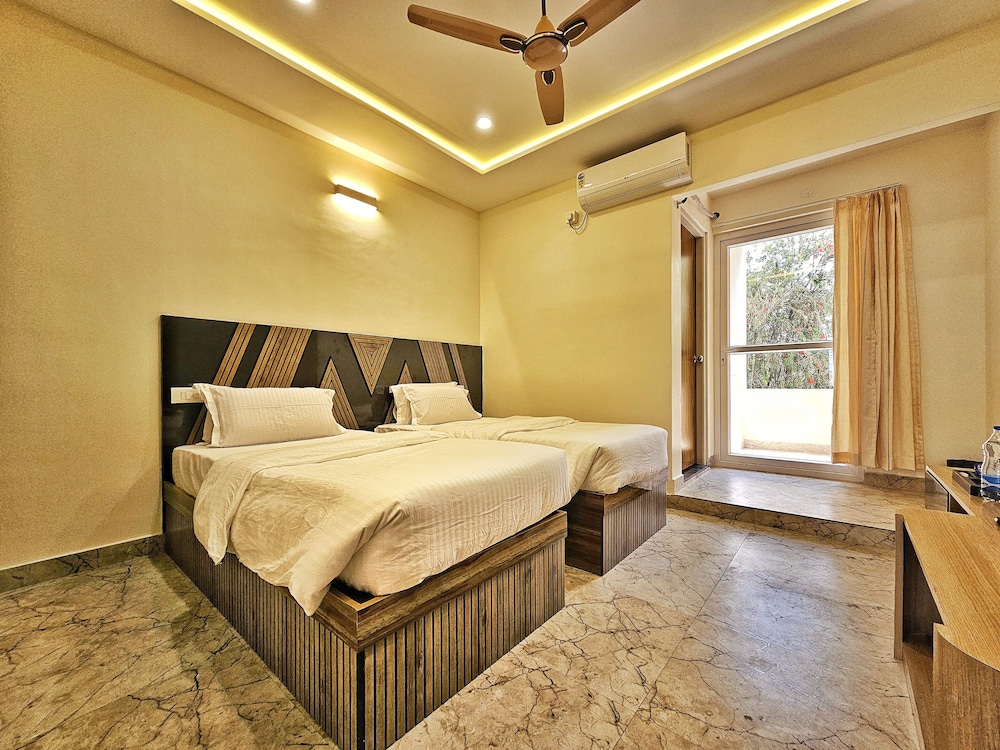 Deluxe Room - Photo 1