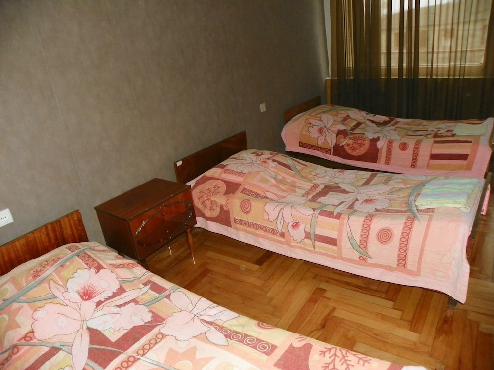 Standard Triple Room, 3 Twin Beds, City View photo 1