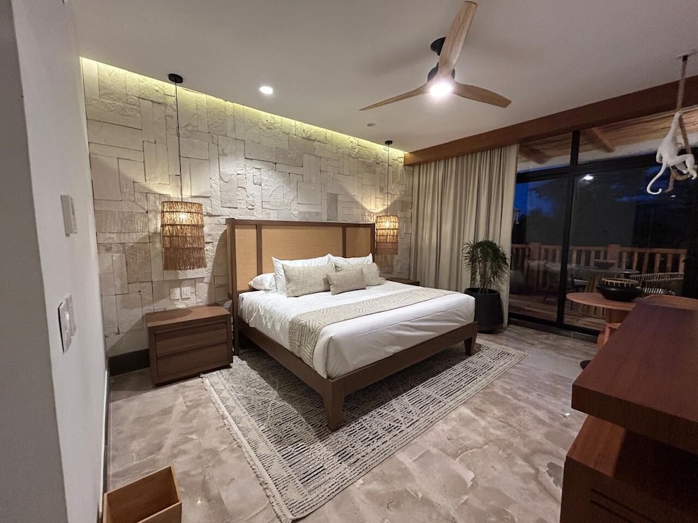 Standard Room, Balcony, Garden View