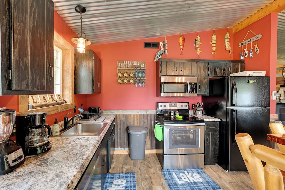 House (2 Bedrooms) photo 2