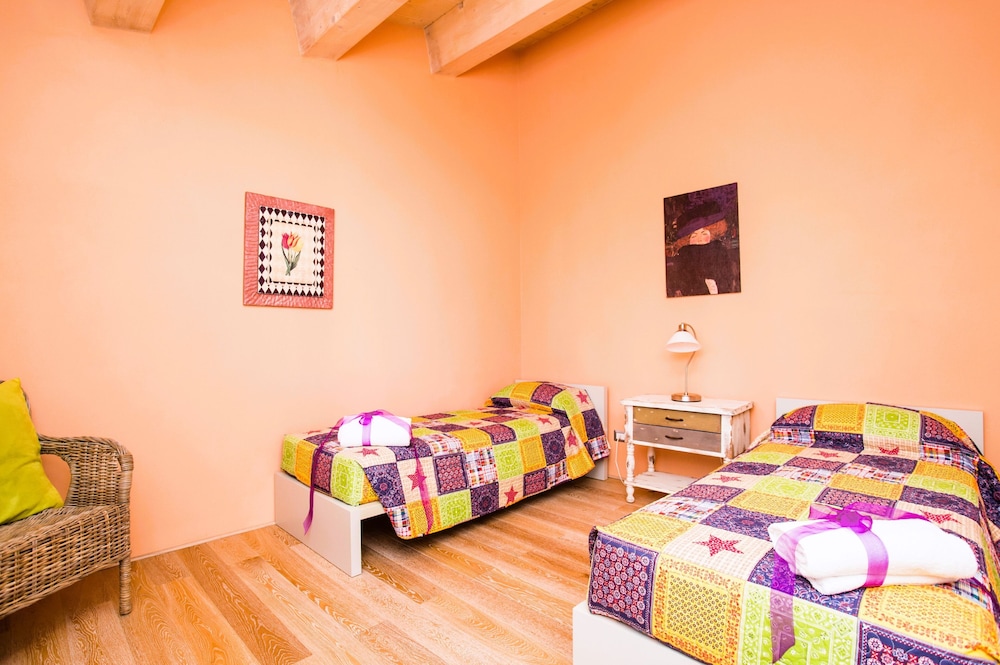 Villa photo 2