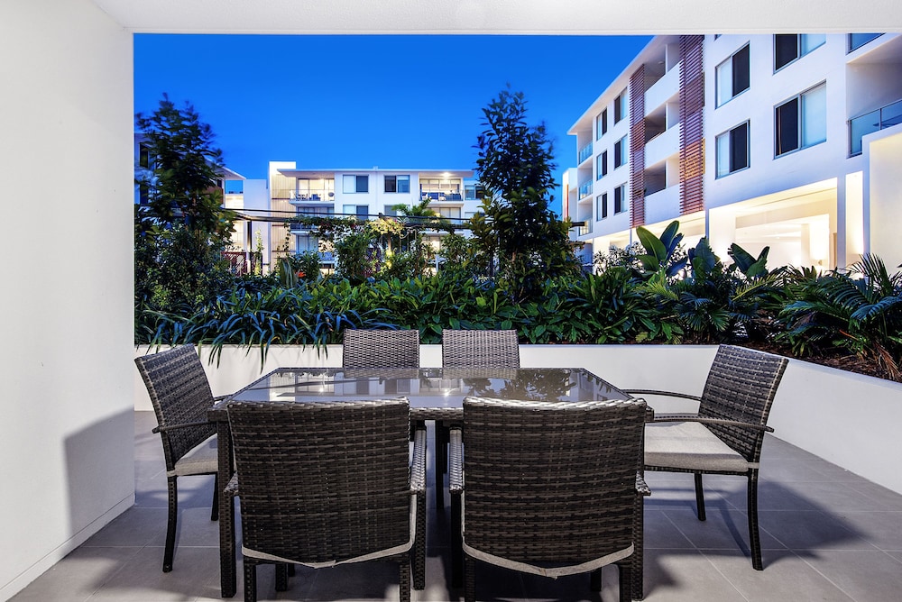 Deluxe Apartment, 3 Bedrooms, Pool Access photo 3