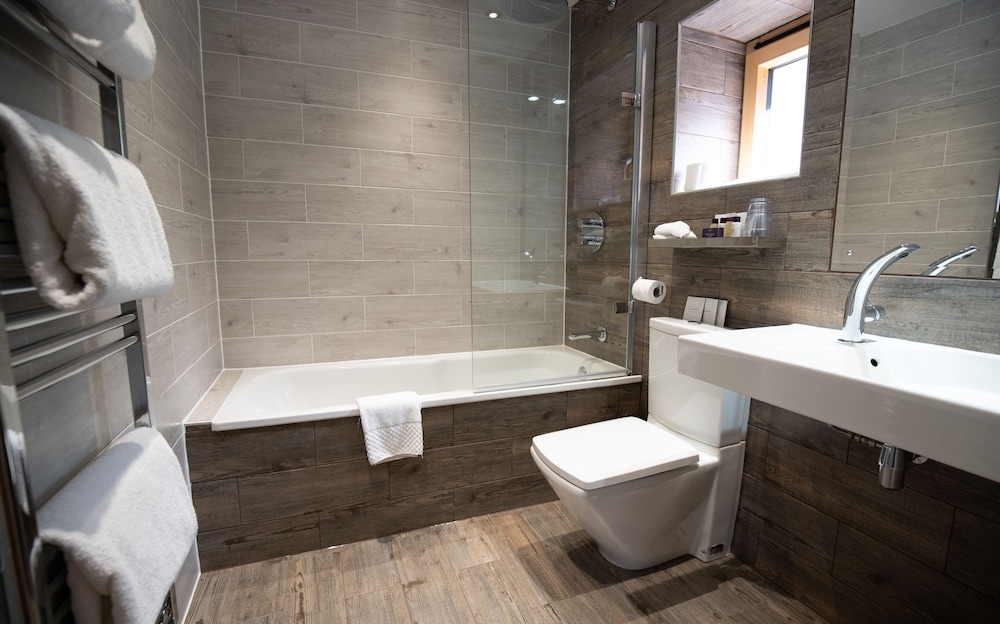 Double or Twin Room in Garden - Photo 7