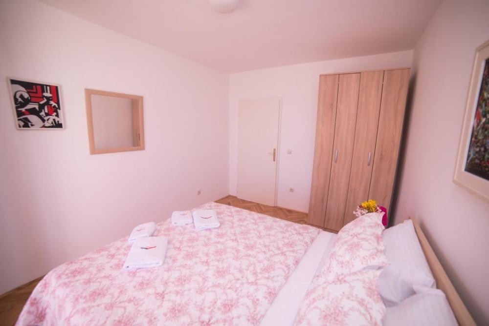 Apartment, 2 Bedrooms, Sea View photo 1